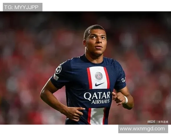 法甲重磅！巴黎圣日耳曼宣布签下世界级前锋，引发球迷狂热炒作